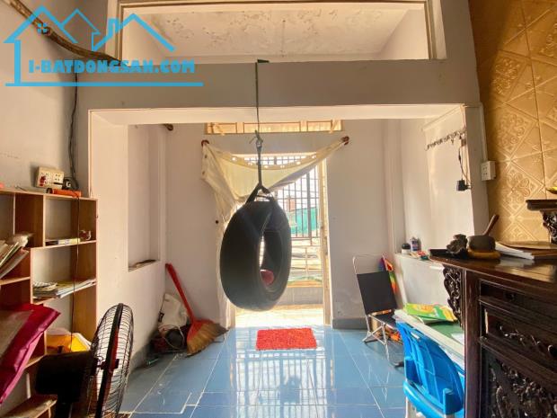 Bán nhà Quận 8 Âu Dương Lân - hẻm an ninh gần mặt tiền, DT gần 30m2 - 2 tầng - 2