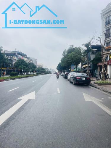 Mặt Phố Hồng Tiến 140m2, MT 8m. Bán Đất Tặng Nhà 3 Tầng Phù Hợp Xây Toà VP 66.8 Tỷ