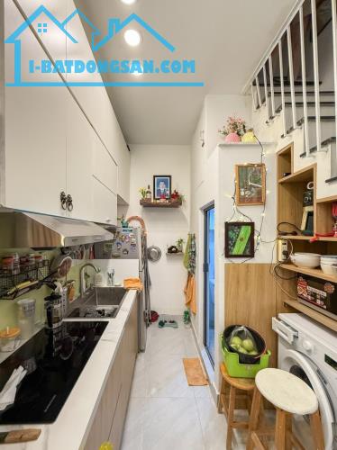 NHÀ ĐẸP FULL NỘI THẤT - GẦN CHỢ BÀ CHIỂU - HẺM XE HƠI KIA - SÁT MẶT TIỀN- 20m VUÔNG A4- 2 - 2