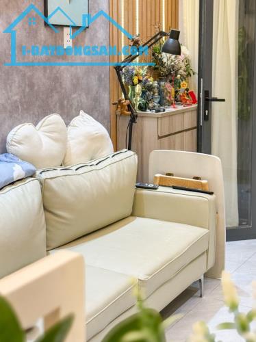 NHÀ ĐẸP FULL NỘI THẤT - GẦN CHỢ BÀ CHIỂU - HẺM XE HƠI KIA - SÁT MẶT TIỀN- 20m VUÔNG A4- 2 - 3