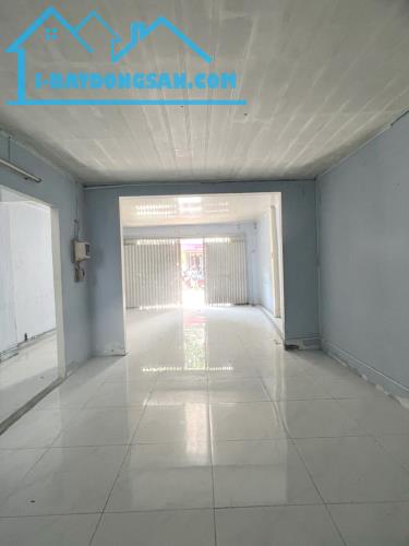 Cho thuê nhà mặt tiền Đào Cam Mộc P4Q8 - Giá 14 triệu 500 - 3