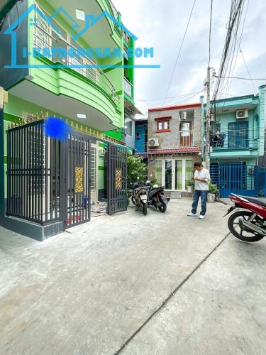 BÁN NHÀ QUẬN 6 MỚI XÂY Ở NGAY - TRƯỚC NHÀ 5M THÔNG THOÁNG - GẦN CHỢ PHÚ LÂM - 4