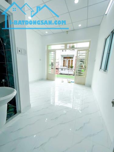 BÁN NHÀ QUẬN 6 MỚI XÂY Ở NGAY - TRƯỚC NHÀ 5M THÔNG THOÁNG - GẦN CHỢ PHÚ LÂM - 3
