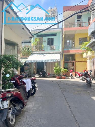 Nhà 4 tầng (5x10m) HXH thông đường Âu Dương Lân P3Q8. 7.5 tỷ