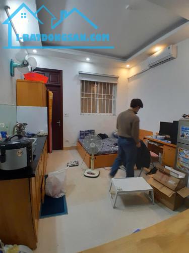 Bán nhà Kim Đồng, 2 thoáng, 73m2x6T, Mt 4.3m, DT 480 TR/năm, giá 14.8 tỷ.  +)Vị trí: cách - 1