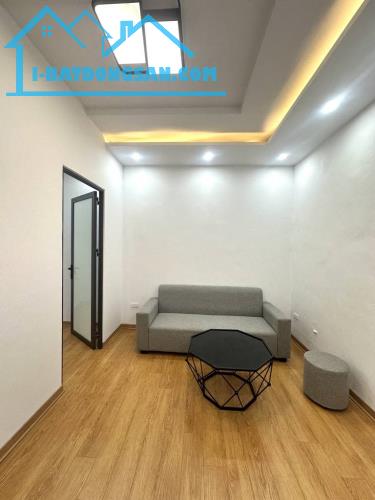 Bán nhà A3, TT Thanh Xuân Bắc, HN, DT 24/60 m2, giá bán 2.6 tỷ 🔥Mô tả: ☀️ Nhà giao thông