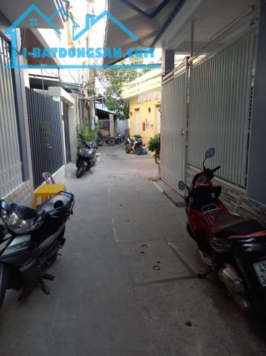 ♪ Nhà Kiệt Hoàng Diệu gần Nguyễn Văn Linh, 31m2, 2 tầng cứng sạch, 2.15 tỷ - 2