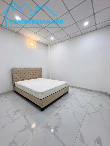 HẺM ĐẸP XE HƠI - LÊ ĐÌNH CẨN - 2 TẦNG MỚI ĐẸP 40M2 - SỔ ĐẸP NỞ HẬU HOÀN CÔNG ĐỦ - GIÁ 3.65 - 3