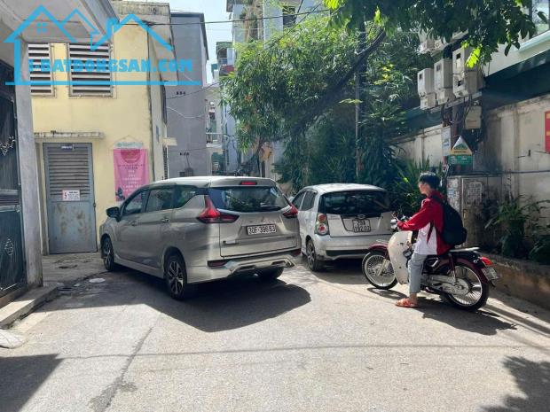 Cần bán gấp nhà Đê La Thành 5 tầng thang máy ngõ thông, Diện tích 39m giá 8.5 tỷ - 1