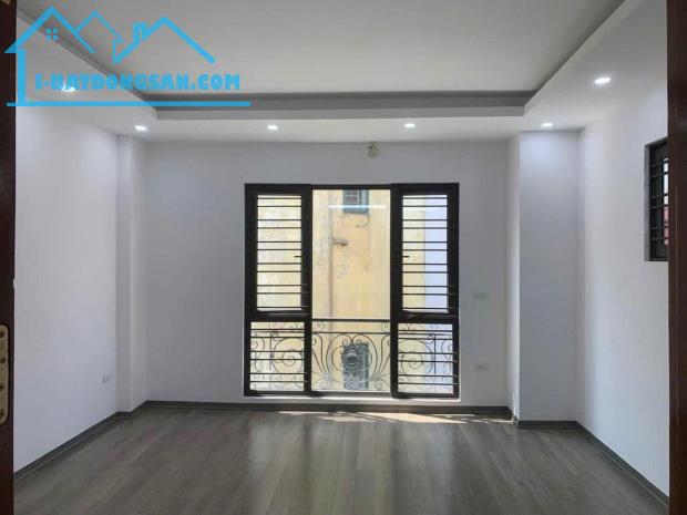 Cần bán gấp nhà Đê La Thành 5 tầng thang máy ngõ thông, Diện tích 39m giá 8.5 tỷ - 2