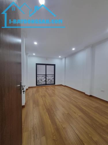 Bán Nhà: Tựu Liệt, 40m2, 5 tầng, gần bãi xe, oto cổng, ô chờ thang máy. hơn 5 tỷ - 1