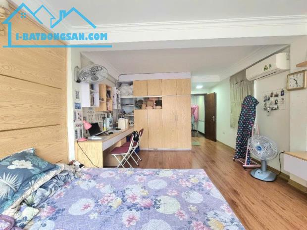 Bán nhà phố Đặng Thai Mai 30m2, 5 tầng lô góc 2 mặt ô tô cực đẹp gần Hồ Tây - 2