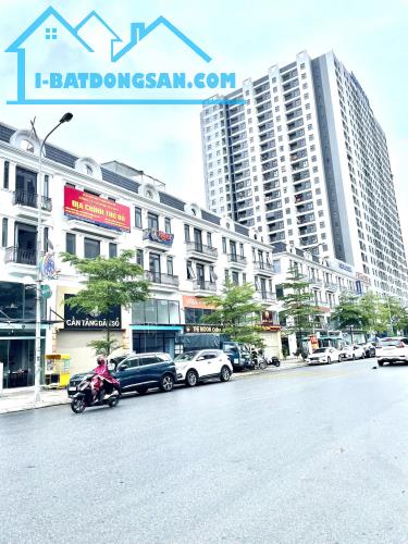Cho thuê nhà phố Thuận An-Trâu Quỳ, 180m2 mtien 12m đường 30m mặt hồ 9ha.0982852808