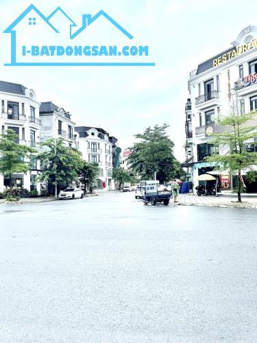 Cho thuê nhà phố Thuận An-Trâu Quỳ, 180m2 mtien 12m đường 30m mặt hồ 9ha.0982852808 - 1