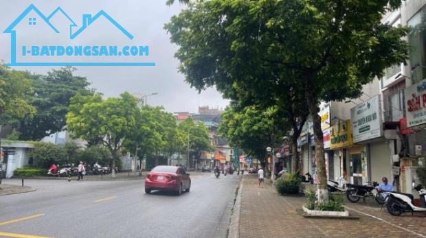 Siêu đẹp!Bàn nhà Mặt phố Trường Lâm, ô tô tránh,vỉa hè,70M,MT 4.5M,KD đỉnh.Giá 20 tỷ