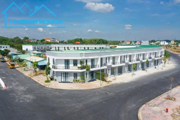 Bán Căn Hộ & Nhà Liền Kề Hòa Phú – Giá 690 Triệu , Sổ Hồng Riêng 0826 060 116