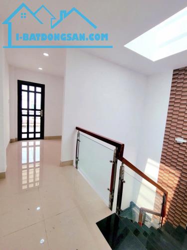ĐI NÁT PHÚ NHUẬN - KG CÓ CĂN THỨ 2 - 5 TẦNG - 6PN LỚN - BTCT - HXH NGỦ NHÀ - PHAN ĐÌNH - 3
