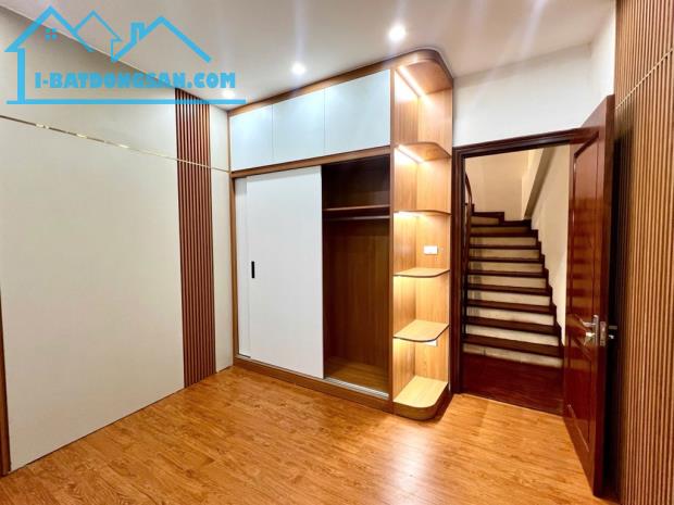 +Ngọc Thụy-Long Biên-DT46m2- 5T-MT4 nhỉnh 6.5 tỷ (đàm phán). - 2
