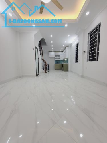 Bán nhà phố Vĩnh Hưng Hoàng Mai Dt 45m x 5 tầng Xây Mới lô góc 20m ra mặt phố vf3 vào nhà - 4