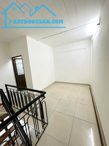 Cho thuê T1 (2PN) nhà hẻm thông đường Lê Quyên P5Q8 - 2