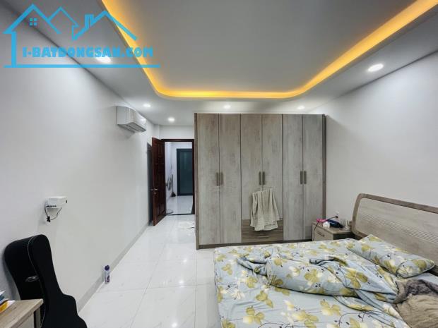 NHÀ ĐẸP BÁN QUANG TRUNG GV - GIÁP SIÊU THỊ EMART 2 - DT 52M² - 4 TẦNG LẦU CHỈ 5.X TỶ - 4