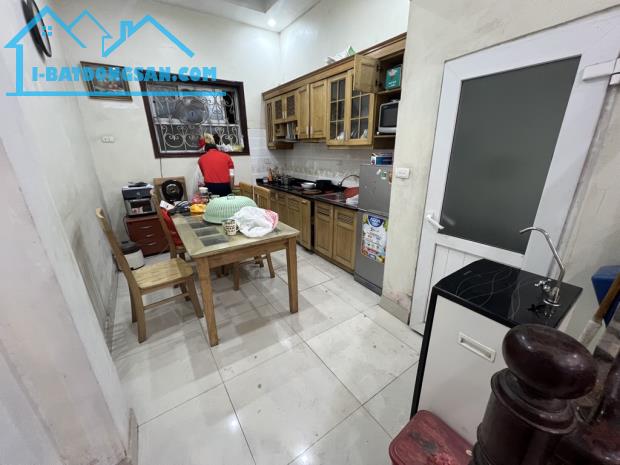 Nhà phố Đặng Văn Ngữ - 2 mặt ngõ - Ô tô đỗ cửa – Kinh doanh – 40m2 – 5 tầng – 13 tỉ - 2