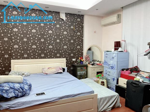Bán nhà trong ngõ xe ba gác 61m2, Mỗ Lao, giá chỉ 7 tỷ. - 2