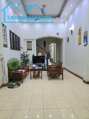 án nhà Khuất Duy Tiến 66m 2.5 tầng,mặt tiền 3.7m 17.5 tỷ.Ngõ thông ô tô tránh, dân trí cao