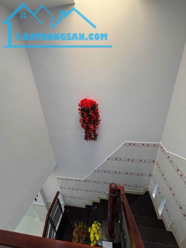 BÁN NHÀ DÀI 13M - HẺM 3M THÔNG- VÀI BƯỚC RA MẶT TIỀN - CHỈ 3,2 TỶ - 1