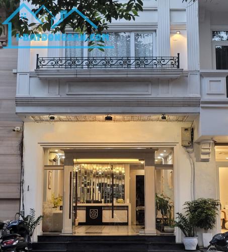 Bán Nhà Mặt Phố Lê Văn Lương, Thanh Xuân, DT 126m2 x 7T, MT:5,2m. Giá Rẻ.