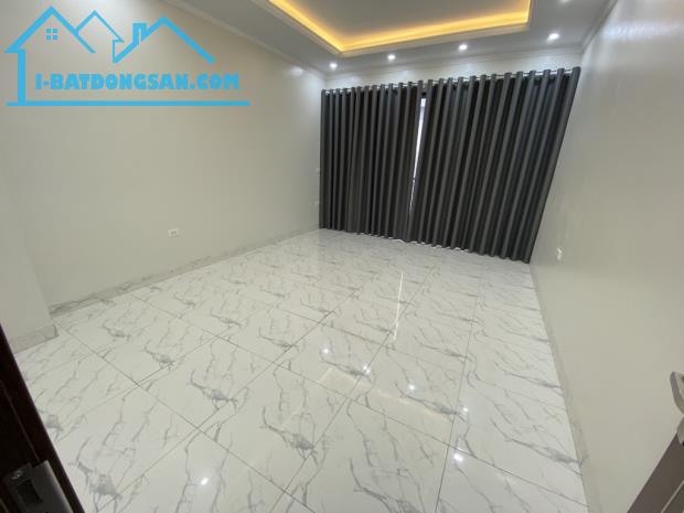 Nhà đẹp Dân xây TĐC Thanh Am, lô góc ô tô vào nhà, 61m x 5T, MT 4m, nhỉnh 10 tỷ - 4
