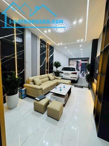 Phân lô HBT gara ô tô 5 tầng thang máy Phố 8/3, Dt 79m, mặt tiền 4.5m, giá 16.8 tỷ