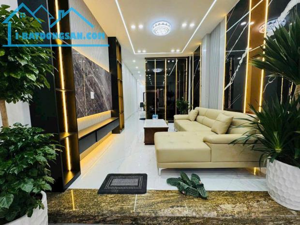 Phân lô HBT gara ô tô 5 tầng thang máy Phố 8/3, Dt 79m, mặt tiền 4.5m, giá 16.8 tỷ - 1