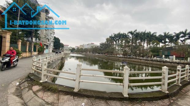 BÁN BIỆT THỰ CỔ THỜI PHÁP PHỐ GIA THƯỢNG 160M, 3T, MT8M, Ô TÔ VÀO NHÀ, 3 THOÁNG,GIÁ ĐẦU TƯ - 3