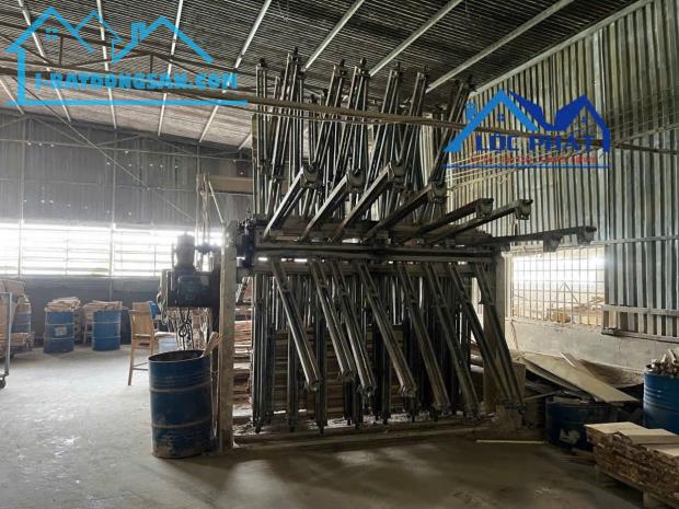 Cho thuê xưởng gỗ Biên Hòa 2000m2 và toàn bộ máy móc làm gỗ - 2