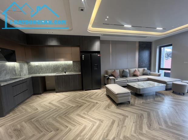 Bán nhà phân lô Ngọc Thụy,KD đỉnh,50M,MT 4M,vỉa hè 3M,ô tô tải tránh nhau.Hơn 13 tỷ - 3