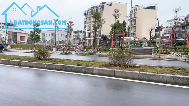 GIÁ ĐẦU TƯ, NHÀ NGỌC THỤY 160M, 3T, MT8M, Ô TÔ THÔNG, 3 THOÁNG, SÁT PHỐ,BẠT NGÀN TIỆN ÍCH