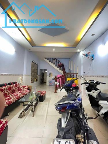 Bán nhà 2 tầng, 48m², 4.29 tỷ, Bình Hưng Hòa, Bình Tân, sổ đỏ - 1