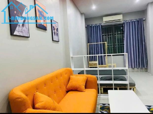 Cần bán nhà riêng Khâm Thiên 7 tầng thang máy DT 35m giá 6.8 tỷ