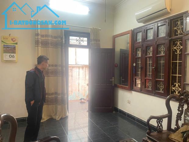 BÁN! Nhà Biệt Thự An Dương Vương, Tây Hồ 183M2 x 3T, MT 12m, 27.5 tỷ.Ô tô Tránh, 3 Thoáng - 4