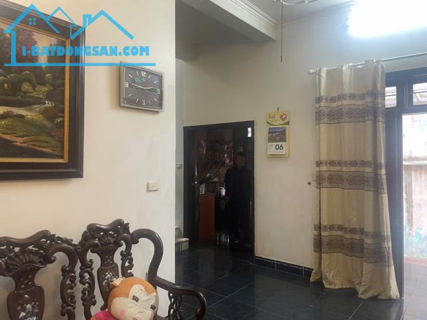 BÁN! Nhà Biệt Thự An Dương Vương, Tây Hồ 183M2 x 3T, MT 12m, 27.5 tỷ.Ô tô Tránh, 3 Thoáng - 2