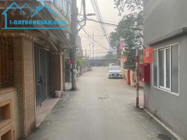 BÁN! Nhà Biệt Thự An Dương Vương, Tây Hồ 183M2 x 3T, MT 12m, 27.5 tỷ.Ô tô Tránh, 3 Thoáng