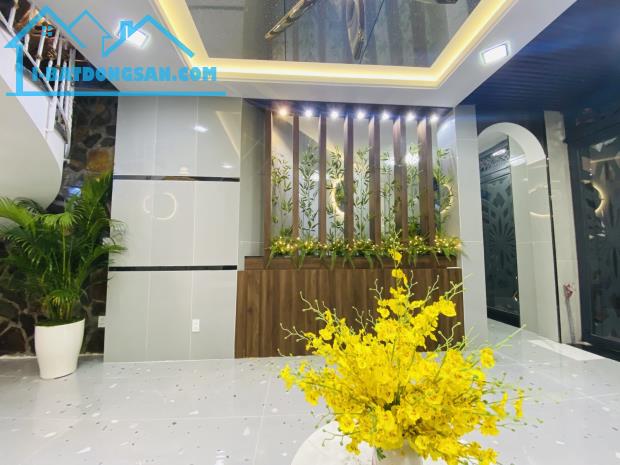 BÁN NHÀ 3 TẦNG HẬU GIANG, QUẬN 6 - 49M2, 6.5 TỶ - SỔ HỒNG CHÍNH CHỦ - 3