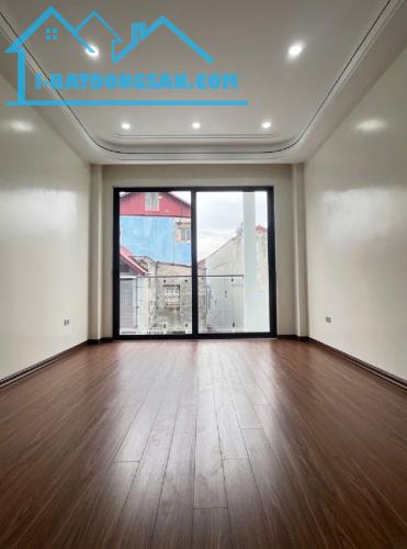 NGUYỄN VĂN CỪ 6 TẦNG THANG MÁY 44M2 ÔTÔ ĐỖ CỬA, TT TIỆN ÍCH. 10,1 TỶ - 2