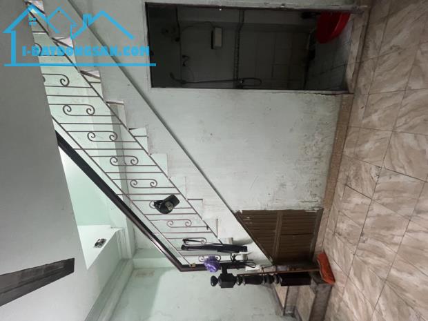 CÁCH PHỐ 10M- BA ĐÌNH- THOÁNG- DÂN TRÍ CAO - 1