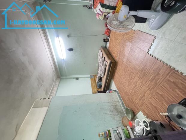 CÁCH PHỐ 10M- BA ĐÌNH- THOÁNG- DÂN TRÍ CAO - 2
