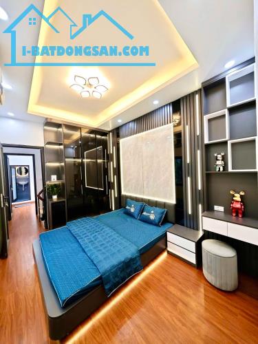 Bán nhà Cầu Giấy, 35m, 4 ngủ, 30m ra ô tô tránh, 6.5 tỷ, 0347282222 - 1