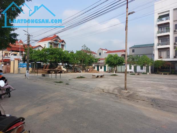 View hồ, đường Ô Tô, đất Vĩnh Thanh, Vĩnh Ngọc 60m2, MT 5M. GIÁ 4,5 Tỷ. - 2