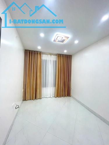 Bán nhà riêng phố Bạch Mai Hai Bà Trưng 25m² tầng 2, sổ đỏ chính chủ nhà 5 tầng 3.8 tỷ - 5