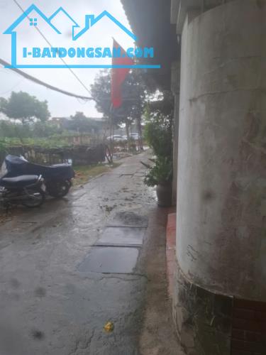 Hàng Siêu Hiếm chưa đến 3 tỷ, lõi Gia Thuỵ, phố Nguyễn Văn Cừ, nhà C4 ở luôn.  TL. LH 0936 - 1